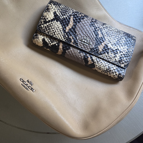 Coach Python Pattern Clutch - Black and Cream - Picture 4 of 4